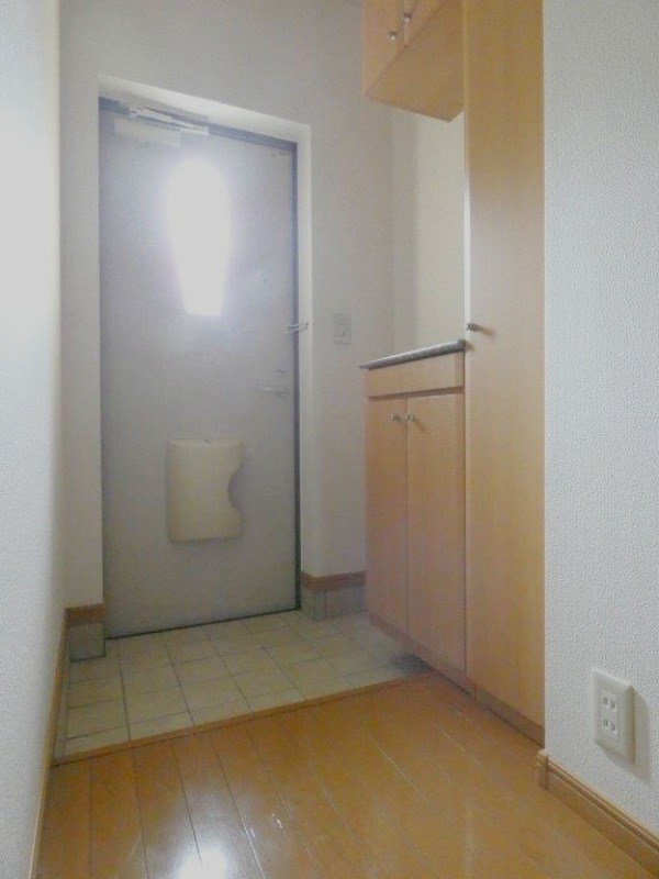 玄関　図面と現状に相違がある場合には現状を優先