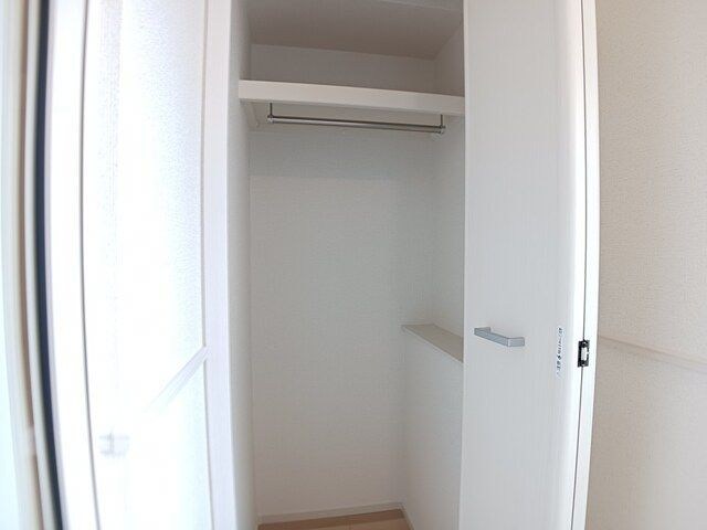 収納　同型参考画像