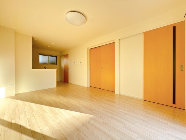 居室・リビング　※同物件、同タイプ、間取り反転のお部屋です