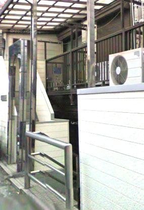 エントランス　出入り口☆