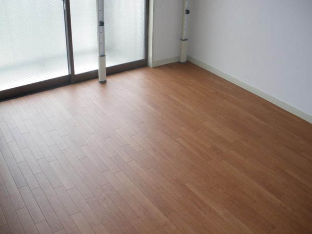 居室・リビング　室内