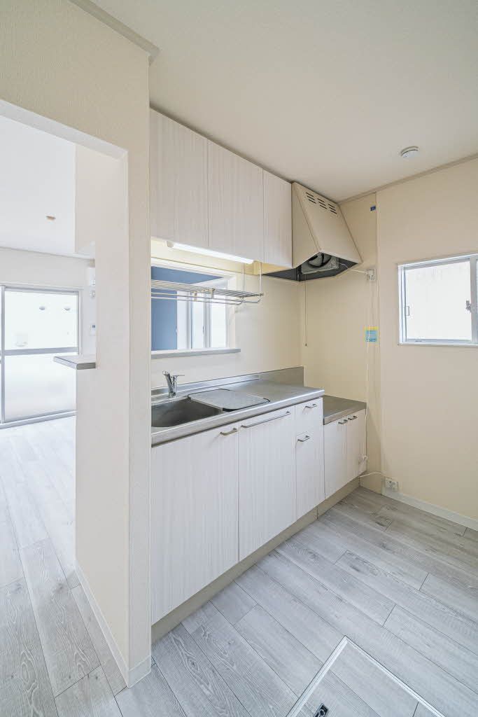 建物外観　駐車場