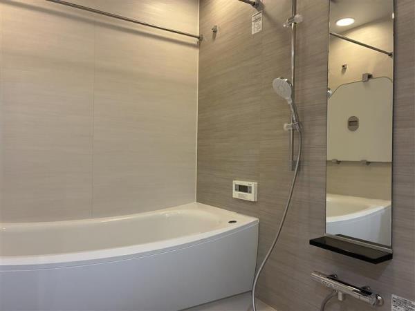 バス・シャワールーム　カラー要確認