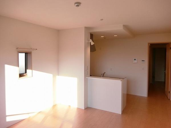 居室・リビング　室内きれいです！