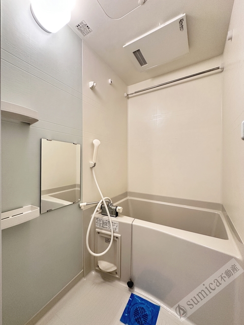 バス・シャワールーム　雨の日も安心な浴室乾燥機完備♪