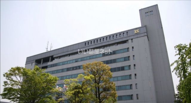 役所　亀岡市役所（役所）まで584m