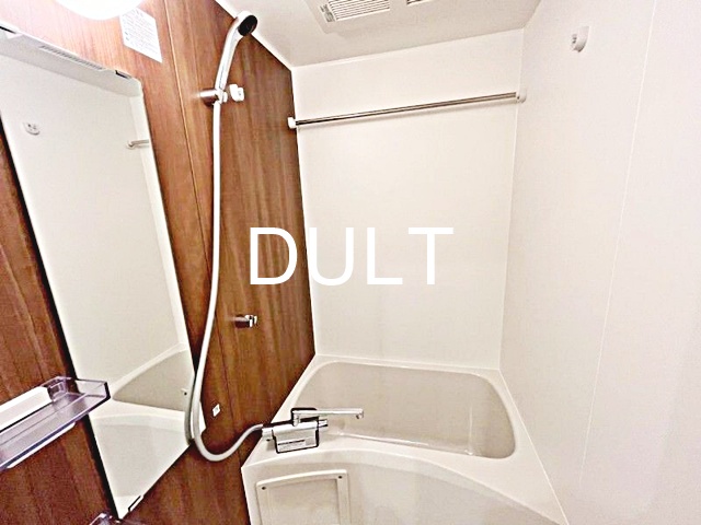 バス・シャワールーム　バスルームです。