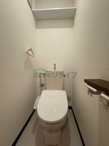 トイレ　別部屋参考写真となります。