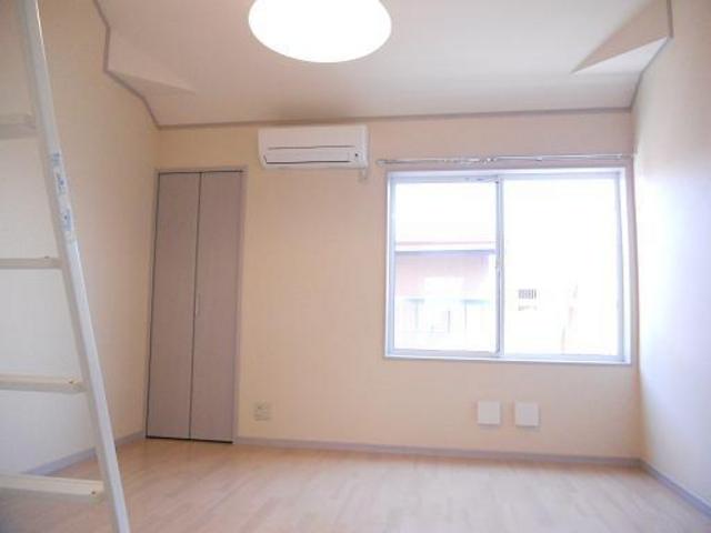 居室・リビング　居室1