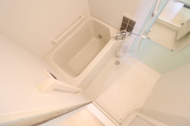 バス・シャワールーム　追い炊き機能付