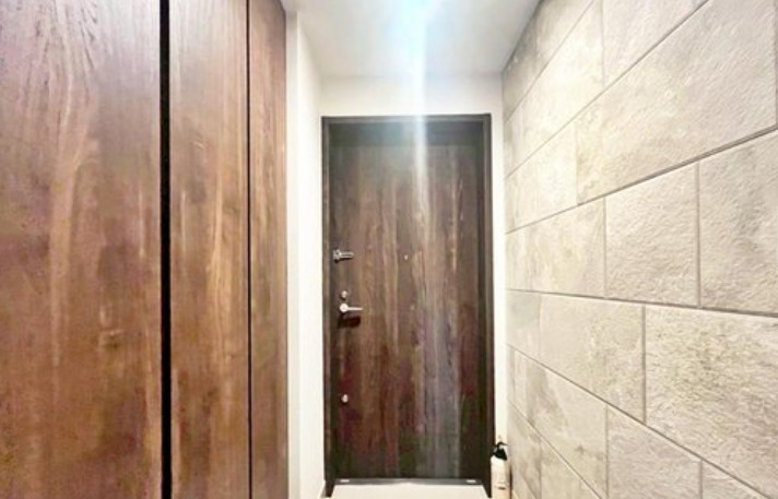 玄関　※別部屋参考写真