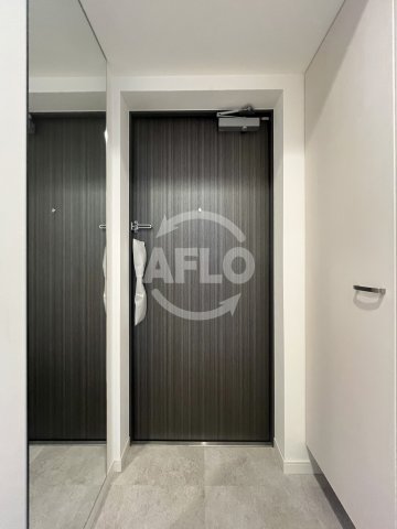 玄関　スプランディッドライズ新大阪ノース　玄関