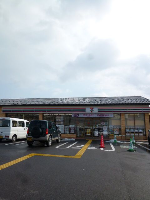 コンビニ　セブンイレブン 大津おごとマリーナ店（コンビニ）まで653m