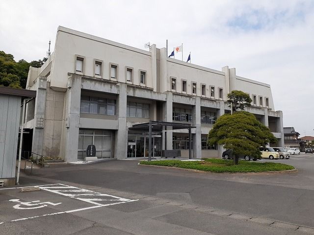 役所　潮来市役所（役所）まで750m