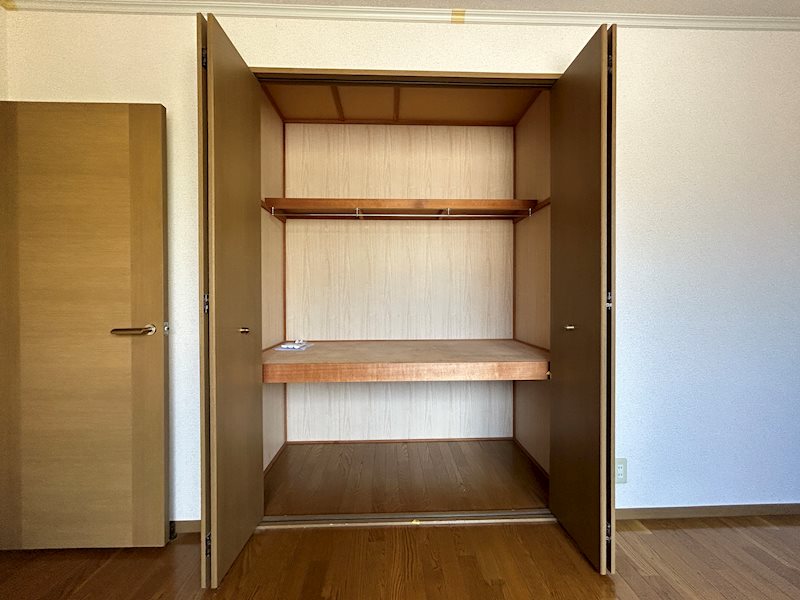 収納　洋室6.8帖