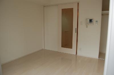 居室・リビング　リビング　※別号室参考写真