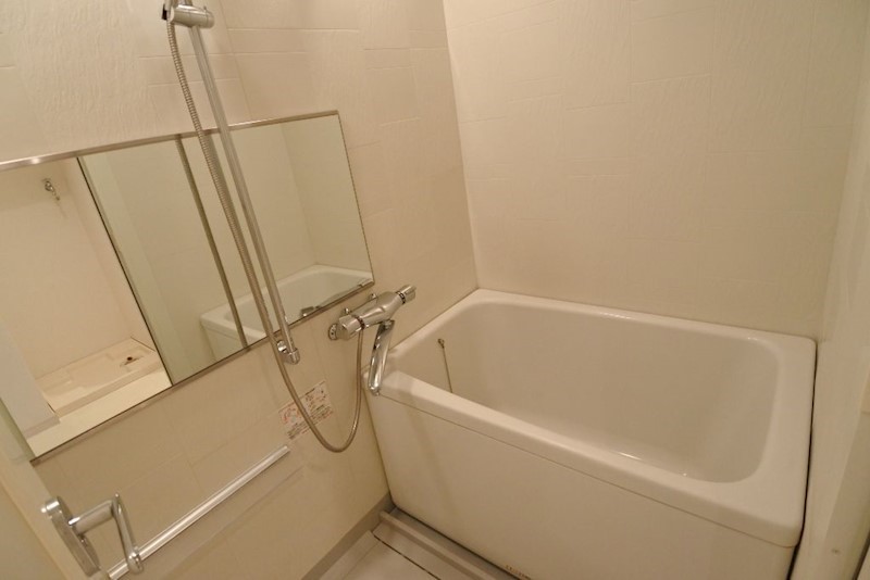 バス・シャワールーム　浴室　※別号室参考写真