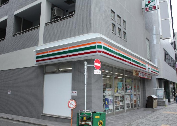 コンビニ　セブンイレブン日本橋人形町3丁目店（コンビニ）まで112m