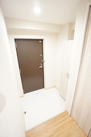 玄関　※同タイプの写真です。