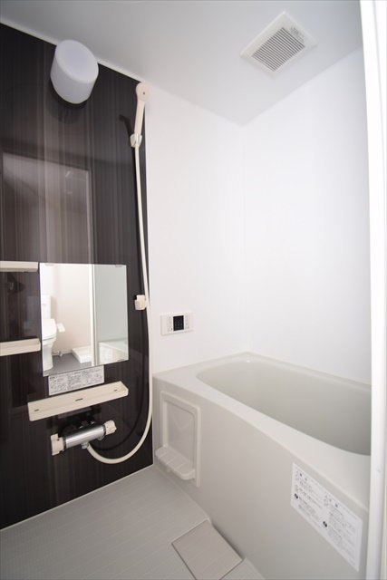 バス・シャワールーム　嬉しい追い焚き付きです♪