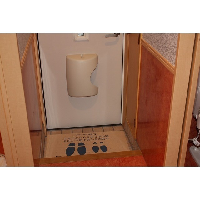 玄関　下駄箱あり
