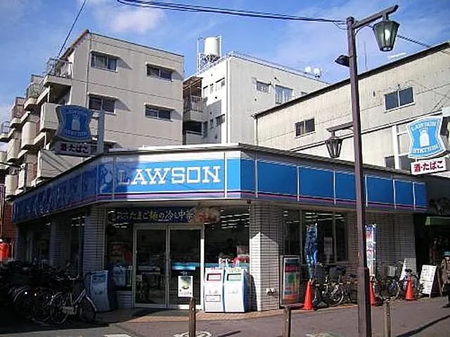 コンビニ　ローソン高島平駅前店（コンビニ）まで122m