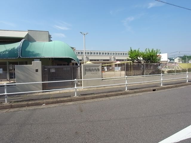 幼稚園・保育園　詩織保育園（幼稚園・保育園）まで570m