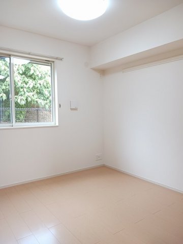 その他部屋・スペース　明るい色調の室内です