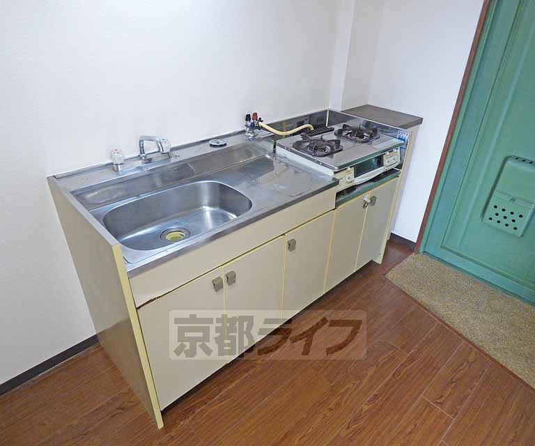 キッチン　広いキッチンです。