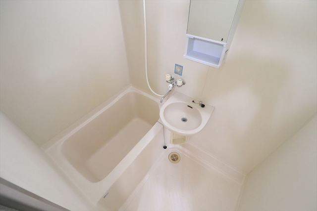 バス・シャワールーム　２０６号室