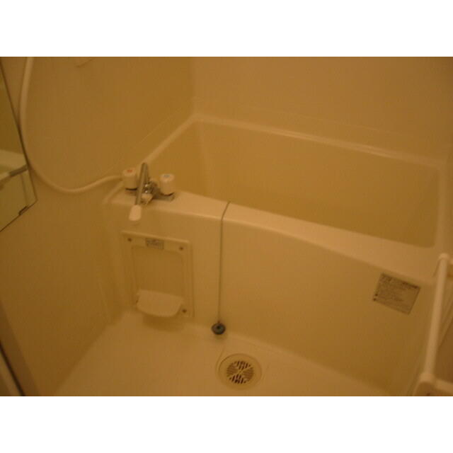 バス・シャワールーム　※他の号室の参考写真です