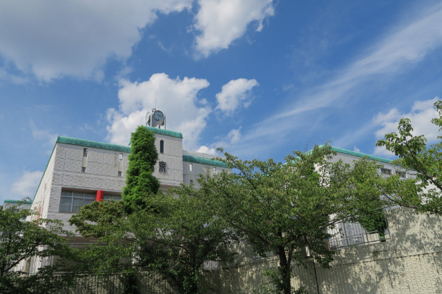 中学校　名古屋市立東星中学校（中学校）まで1637m