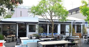 飲食店　UPMARKET PIZZA&CAFE(アップマーケット ピ（飲食店）まで450m