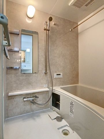 バス・シャワールーム