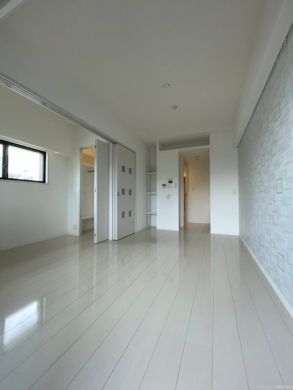 居室・リビング　※別号室の参考写真です。