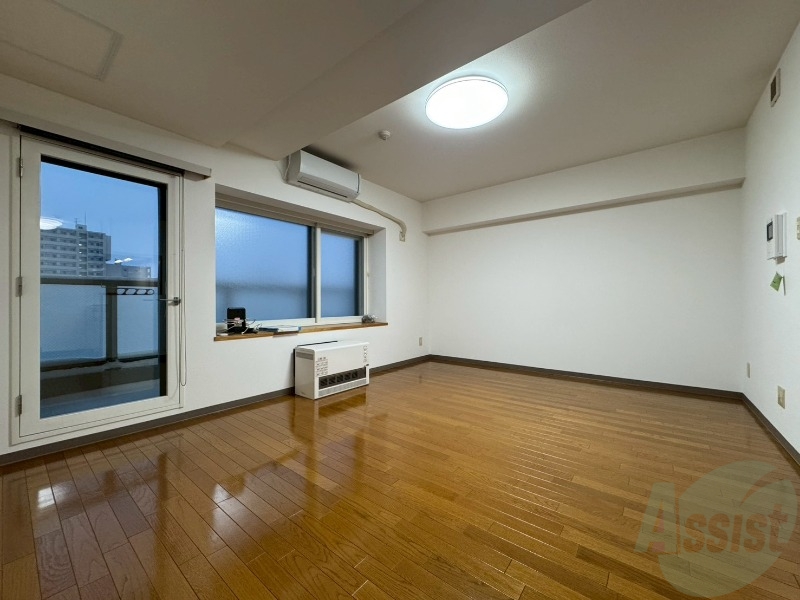 居室・リビング　広くてキレイなお部屋が広がっていて、充実した生活が送れそう。