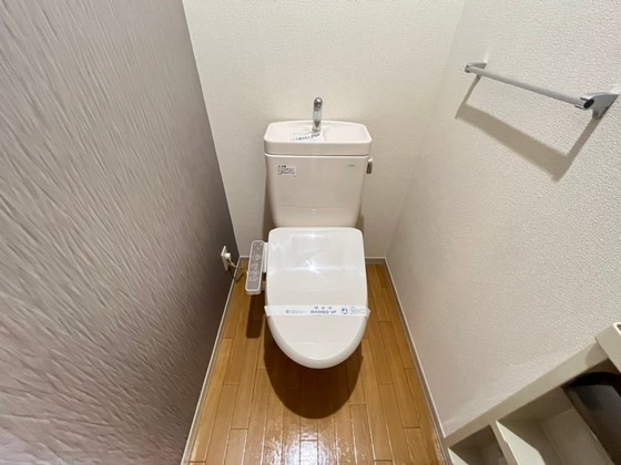 トイレ　※別部屋の写真です