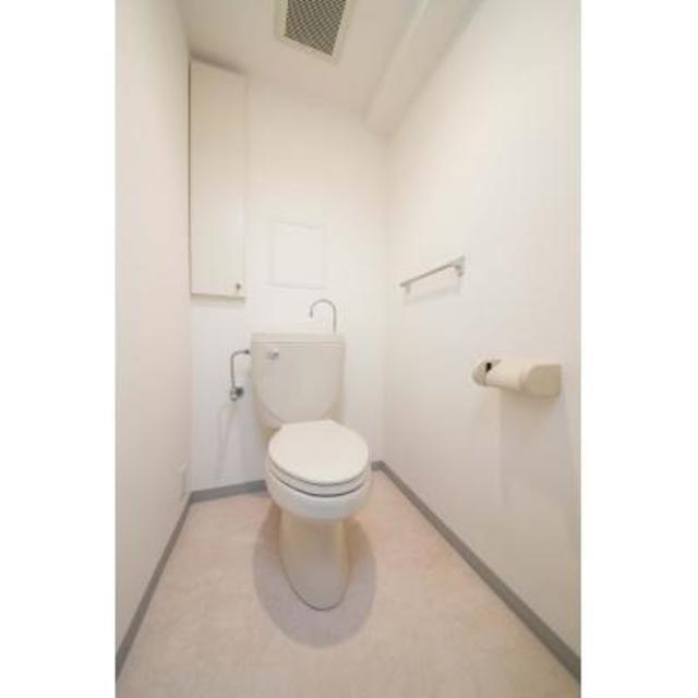 トイレ　※写真は同タイプ住戸です。