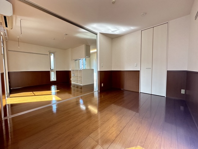 居室・リビング　別部屋参考写真です