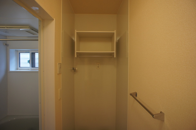 その他設備　収納棚