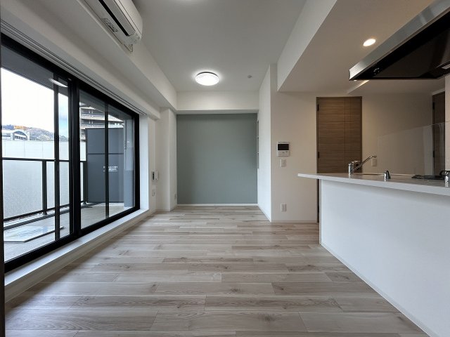 居室・リビング　こちらの居間で趣味の時間をお楽しみください