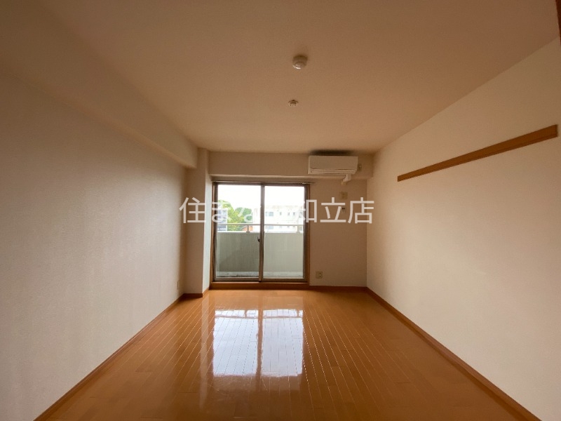 居室・リビング　同型別部屋写真