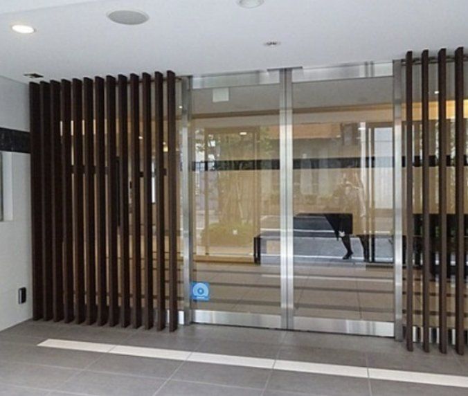 エントランス　エントランス