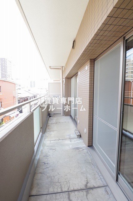 バルコニー　ゆとりのあるバルコニー！