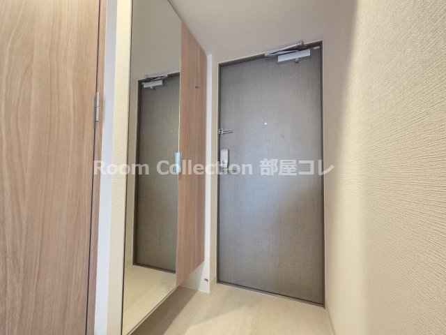 玄関　※同物件他部屋写真 反転、色違いの場合有 現況優先
