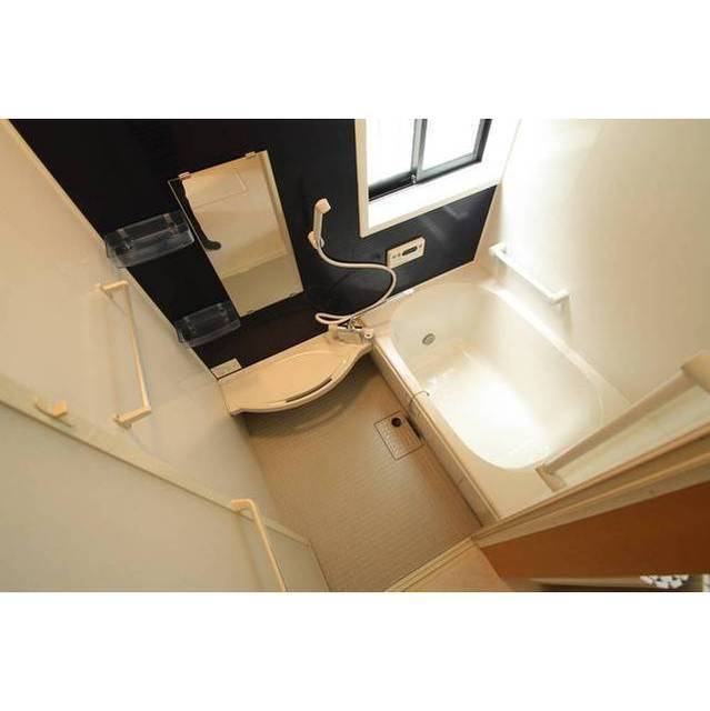 バス・シャワールーム　追い焚き可・窓付