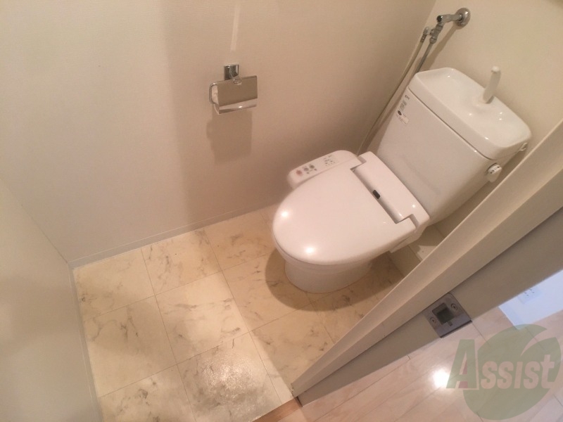 トイレ　ウォシュレット機能がついたトイレ。安心して使用できますね。