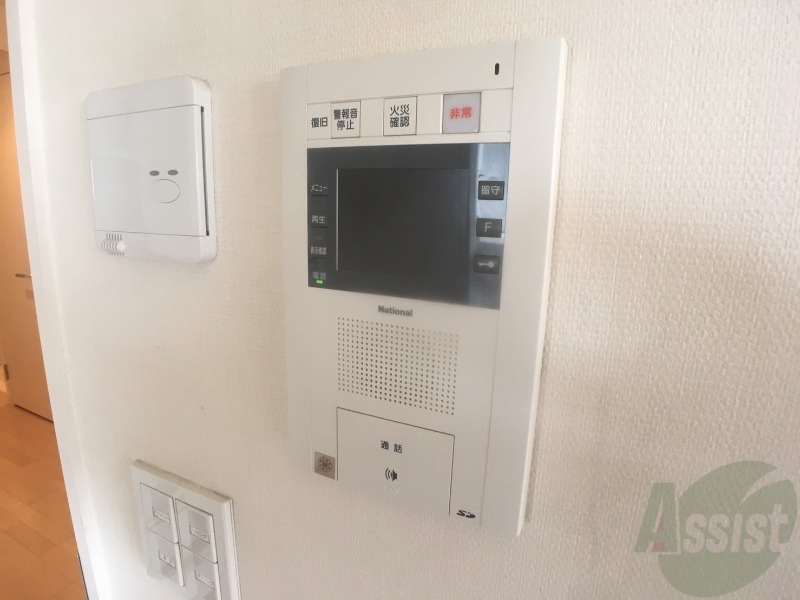 セキュリティ　インターホンは通話ができるので急な訪問があっても安心です。