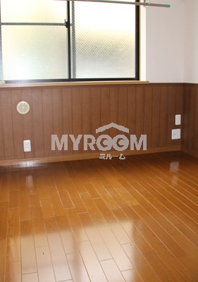 居室・リビング　洋室（同一仕様写真）