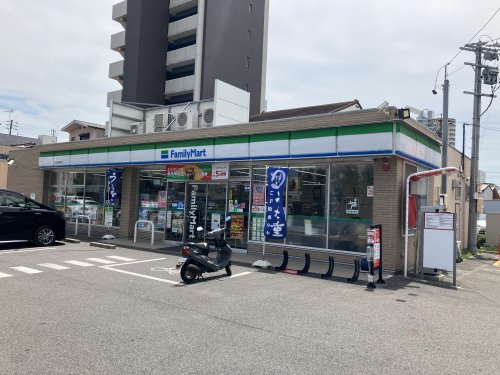 コンビニ　ファミリーマート 熱田波寄町店（コンビニ）まで303m